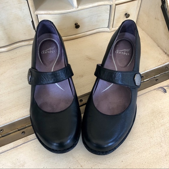 Dansko Shoes - 🌹HostPick🌹Dansko Black Leather Mary Janes Size 9
